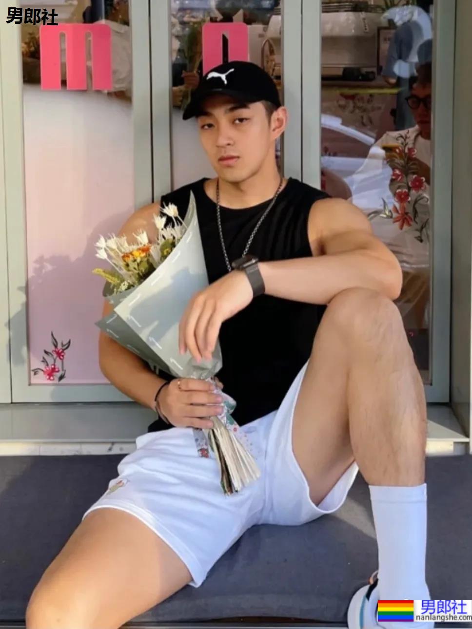 专访网红帅哥刘聪:寸头男生到底有多欲!四川屈楚萧太爱了! - 51虹马 专访网红帅哥刘聪:寸头男生到底有多欲!四川屈楚萧太爱了! - 51虹马