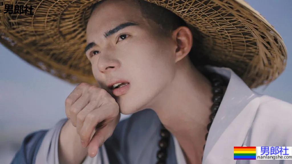 别只盯“肌肉菩萨”，这位超帅“肌肉和尚”的腱子肉，也太太太可了！ - 51虹马