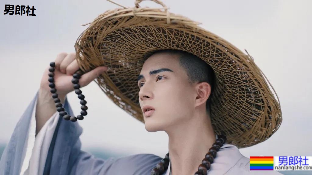 别只盯“肌肉菩萨”，这位超帅“肌肉和尚”的腱子肉，也太太太可了！ - 51虹马