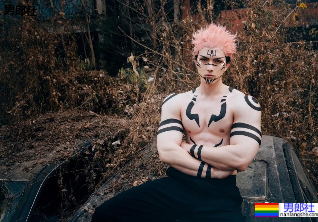 别只盯“肌肉菩萨”，这位超帅“肌肉和尚”的腱子肉，也太太太可了！ - 51虹马