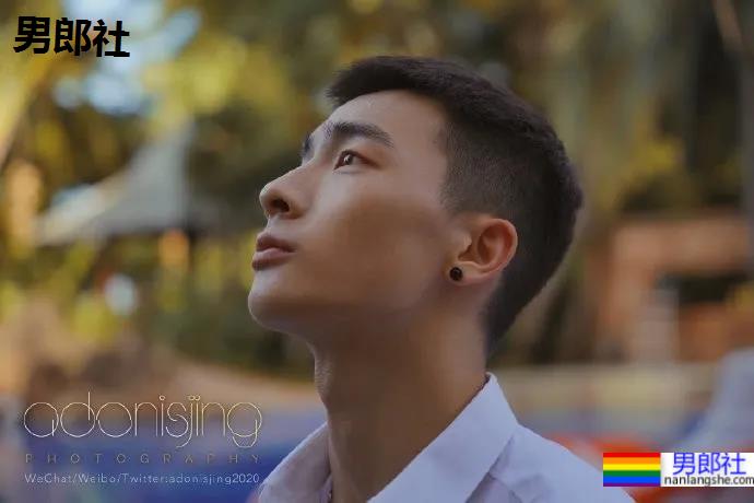 火遍全网的肌肉伴郎最新写真曝光，寸头腱子肉身材还是那个味儿 - 51虹马