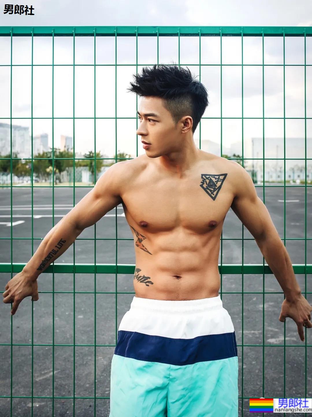 短发高鼻梁帅气小狼狗,这身腱子肉我又可了! - 51虹马 短发高鼻梁帅气小狼狗,这身腱子肉我又可了! - 51虹马