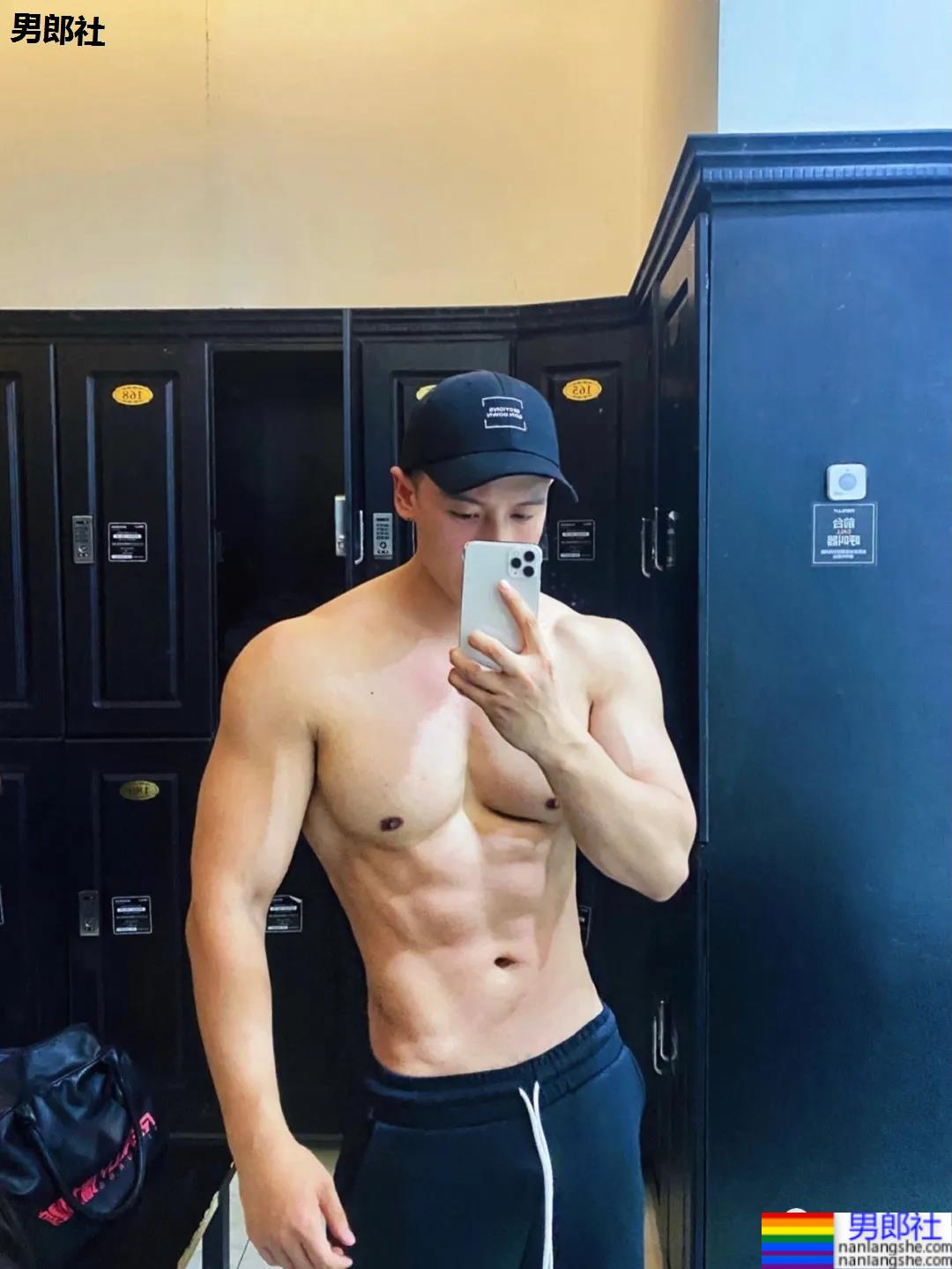 能打拳会做饭还有男友标准身材，了解一下？ - 51虹马