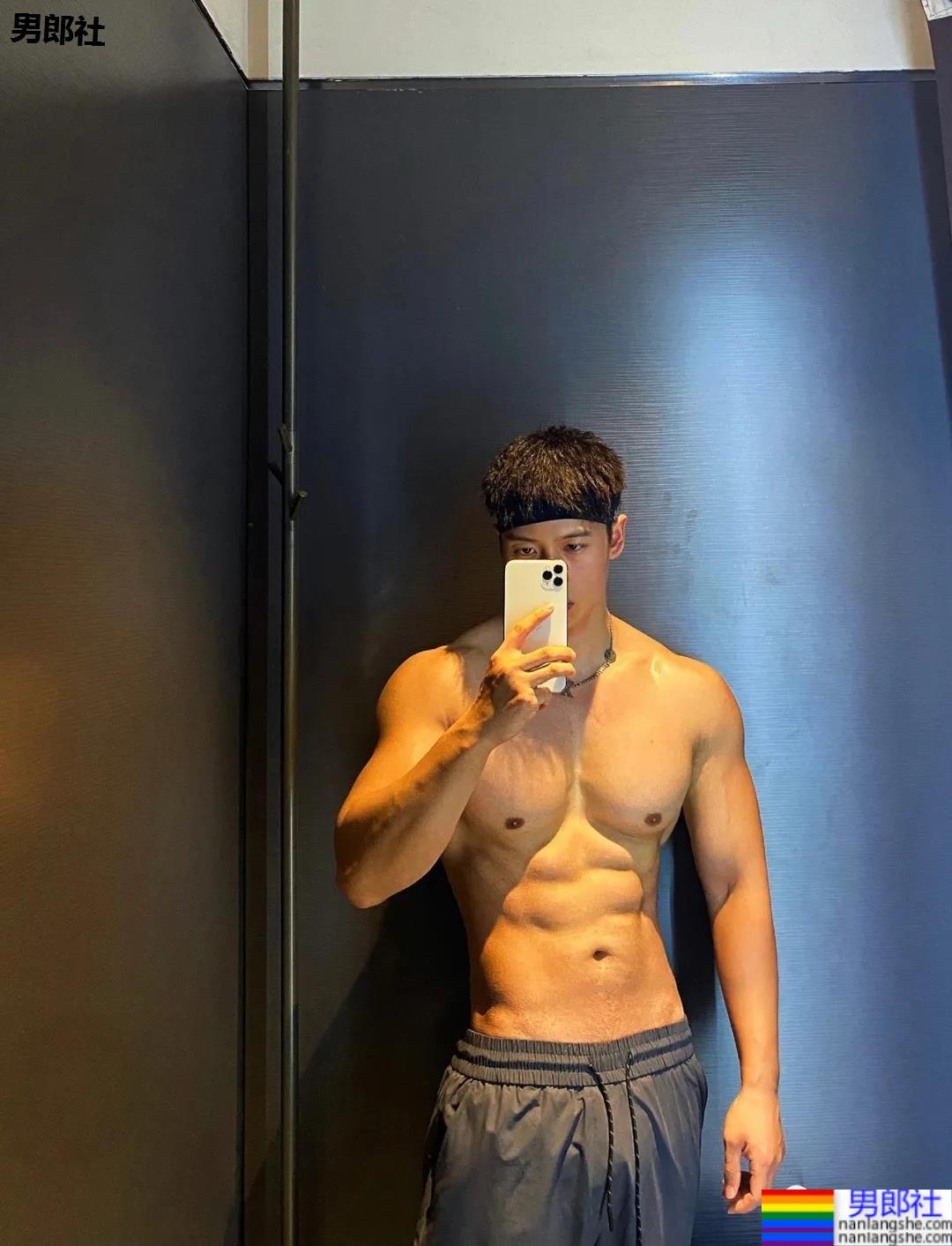 能打拳会做饭还有男友标准身材，了解一下？ - 51虹马