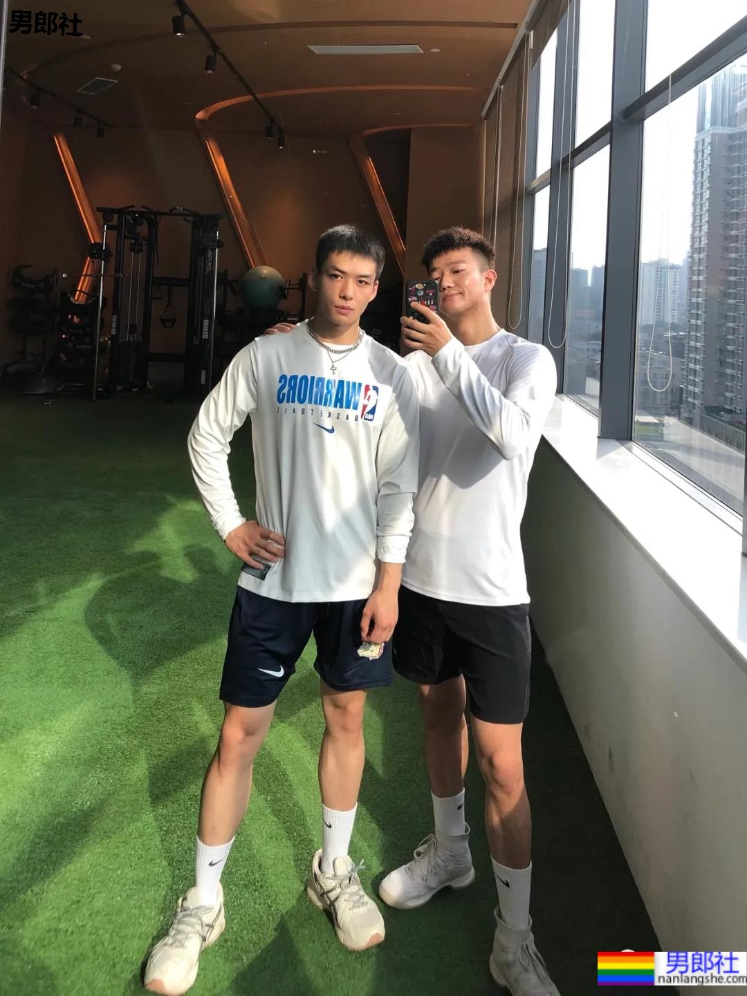 六块腹肌体育生私教,你要做他的健身CP吗? - 51虹马 六块腹肌体育生私教,你要做他的健身CP吗? - 51虹马