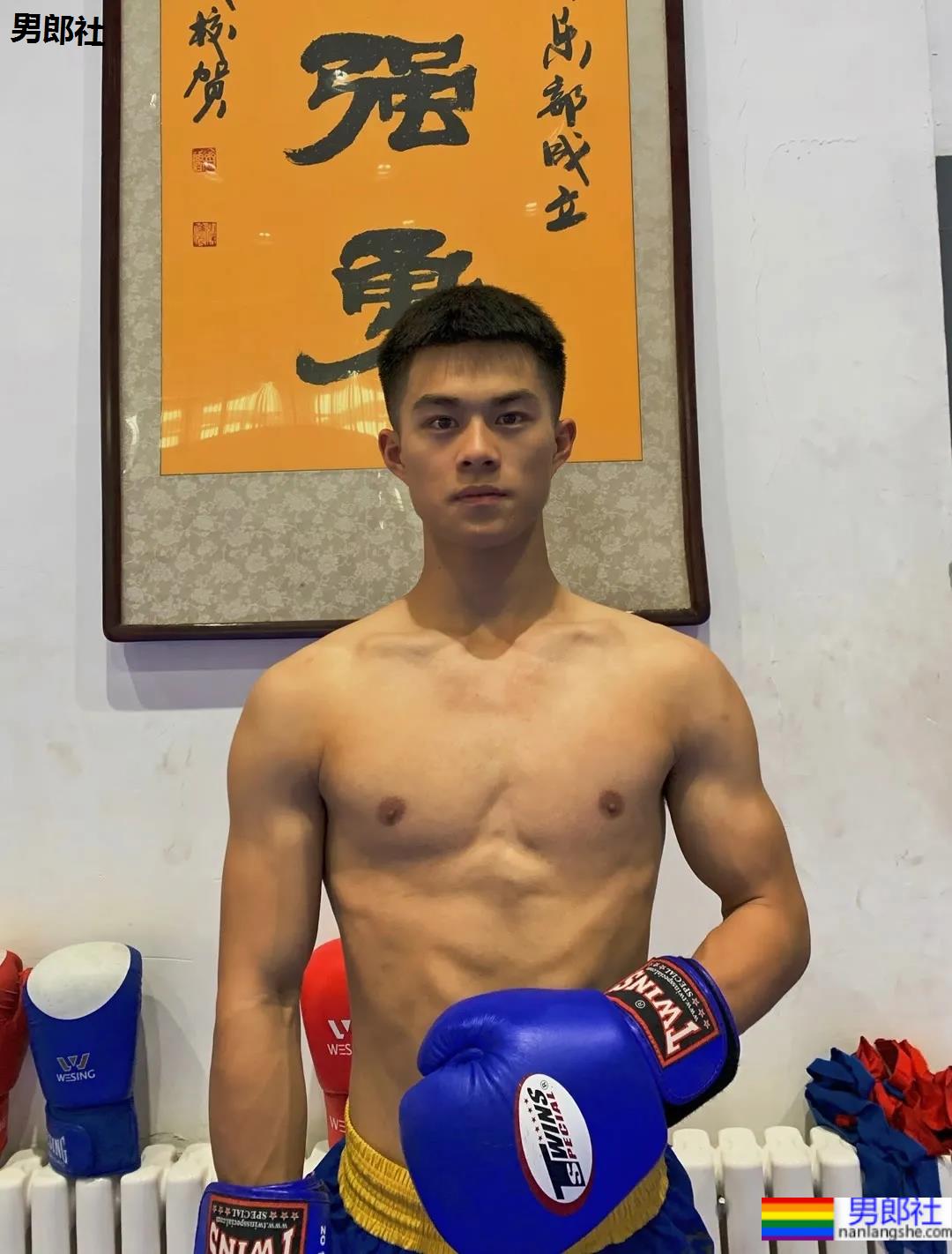 寸头体育生打你，会还手吗 - 51虹马