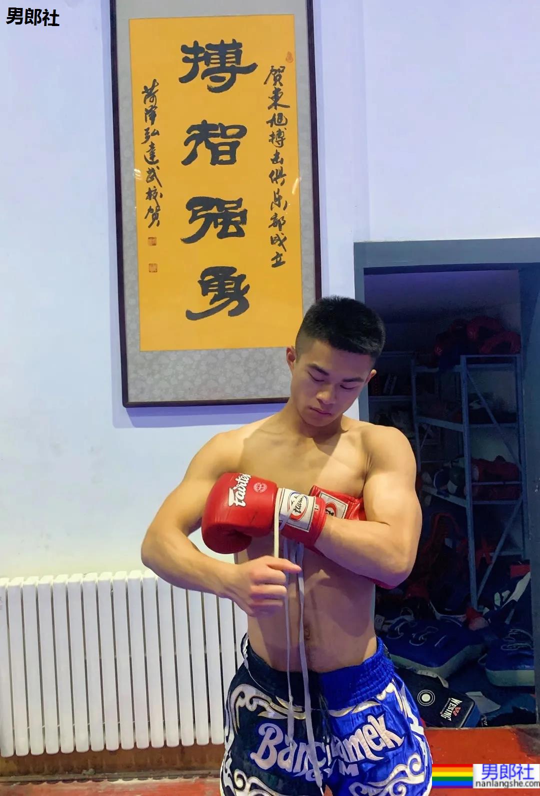 寸头体育生打你，会还手吗 - 51虹马