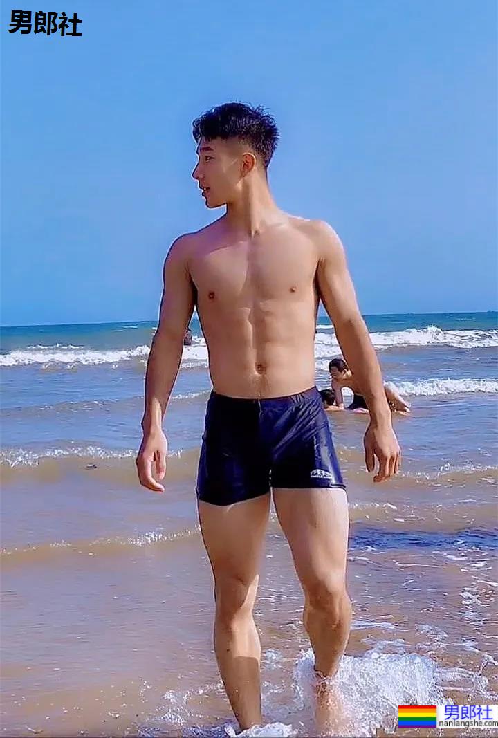 00后武术体育生火了!穿泳裤拍腱子肉写真,好一个翘屁嫩男! - 51虹马 00后武术体育生火了!穿泳裤拍腱子肉写真,好一个翘屁嫩男! - 51虹马