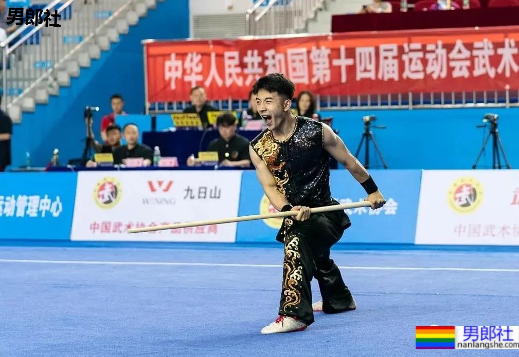 00后武术体育生火了!穿泳裤拍腱子肉写真,好一个翘屁嫩男! - 51虹马 00后武术体育生火了!穿泳裤拍腱子肉写真,好一个翘屁嫩男! - 51虹马