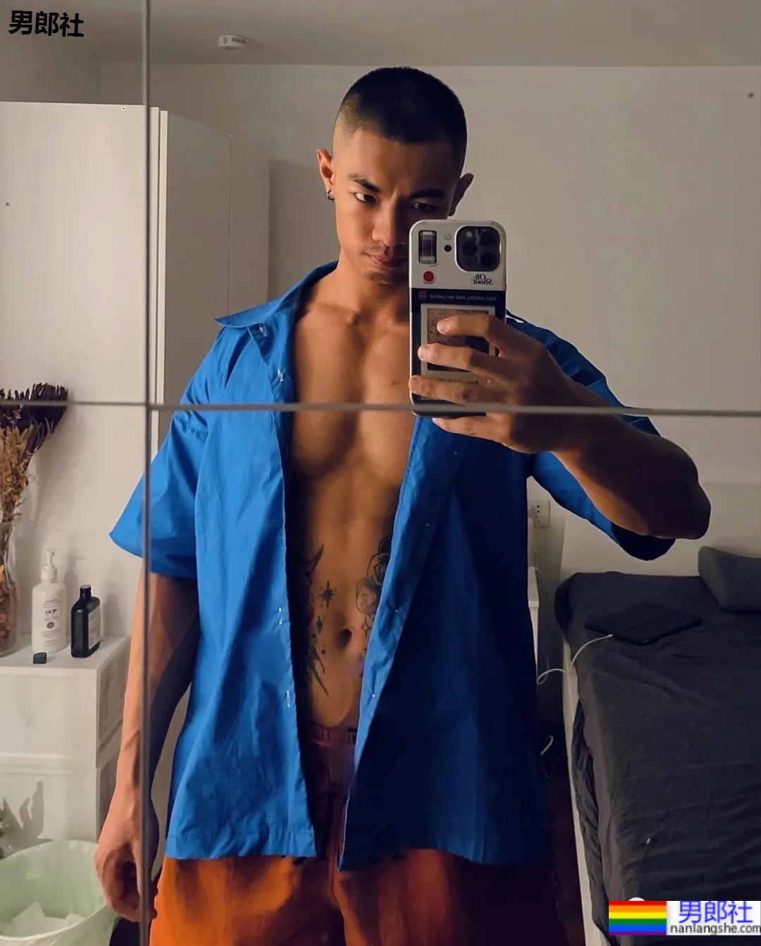 圆寸黑皮体育生，这位小黑哥哥的身材真的超A！ - 51虹马