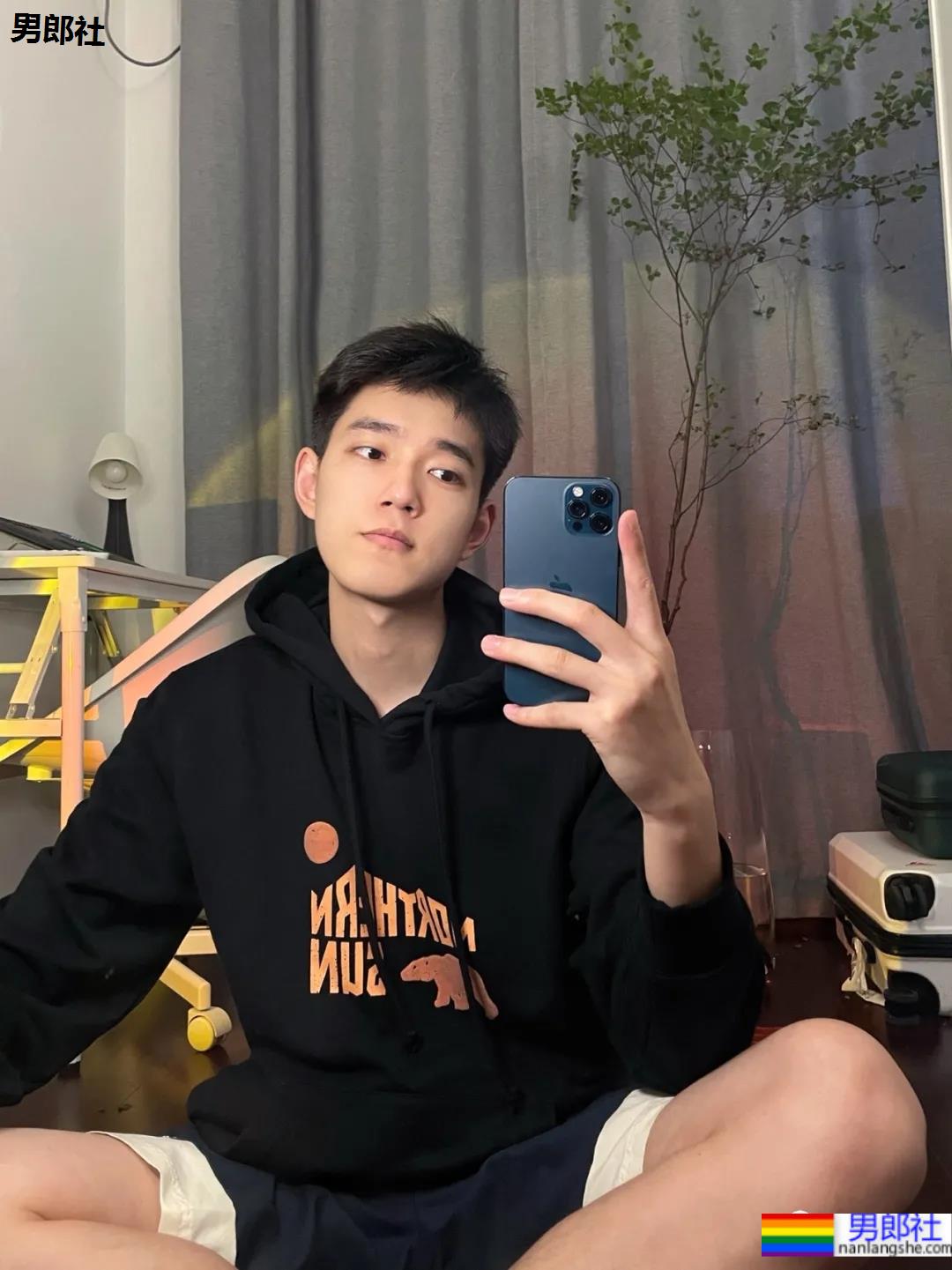 重庆阳光干净的奶狗小哥哥,他把少年感拉满了! - 51虹马 重庆阳光干净的奶狗小哥哥,他把少年感拉满了! - 51虹马