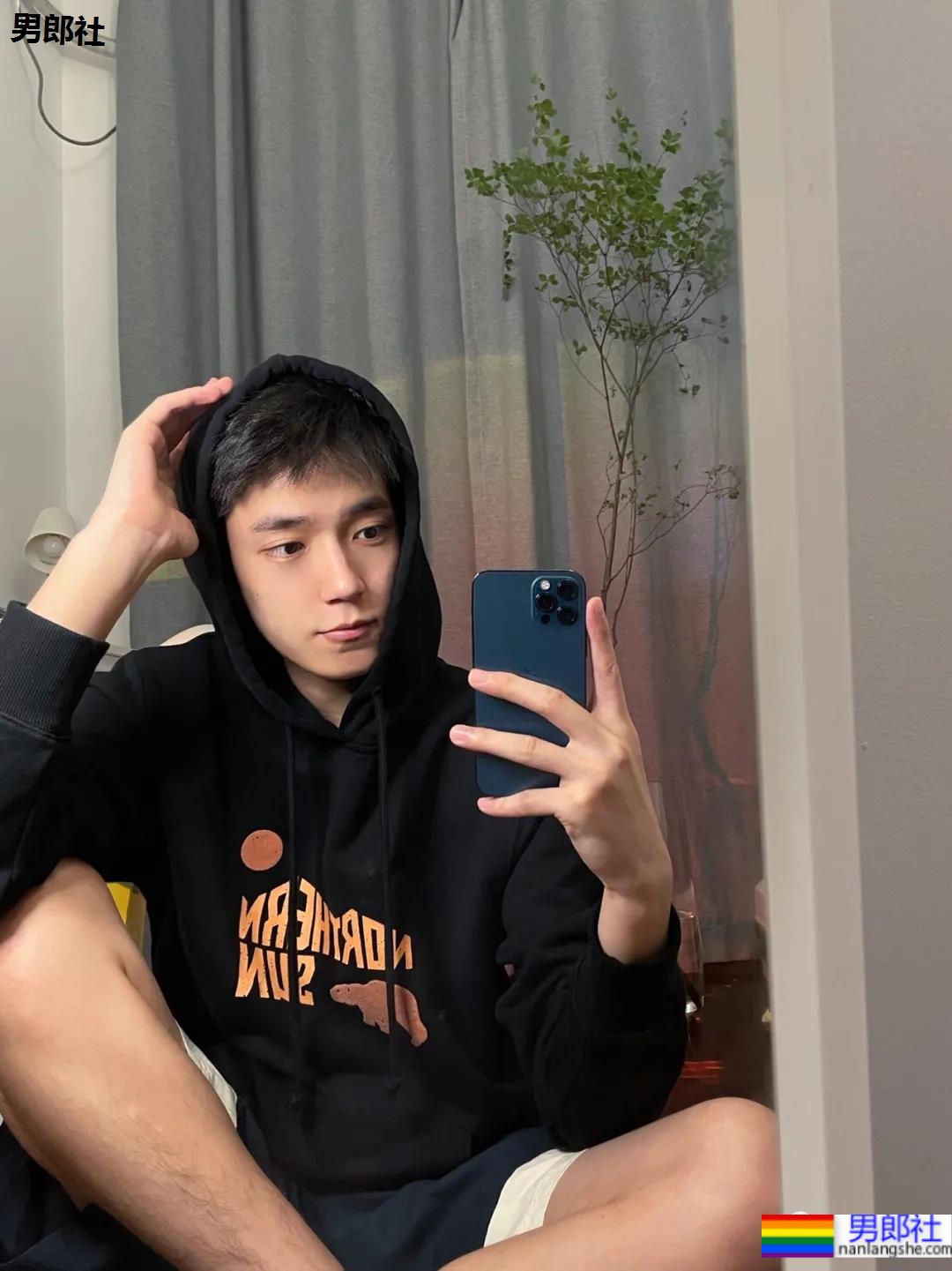 重庆阳光干净的奶狗小哥哥,他把少年感拉满了! - 51虹马 重庆阳光干净的奶狗小哥哥,他把少年感拉满了! - 51虹马