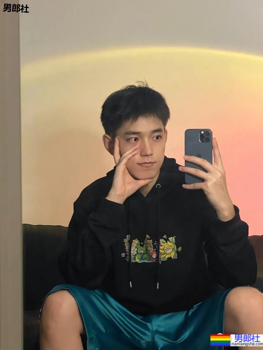 重庆阳光干净的奶狗小哥哥,他把少年感拉满了! - 51虹马 重庆阳光干净的奶狗小哥哥,他把少年感拉满了! - 51虹马