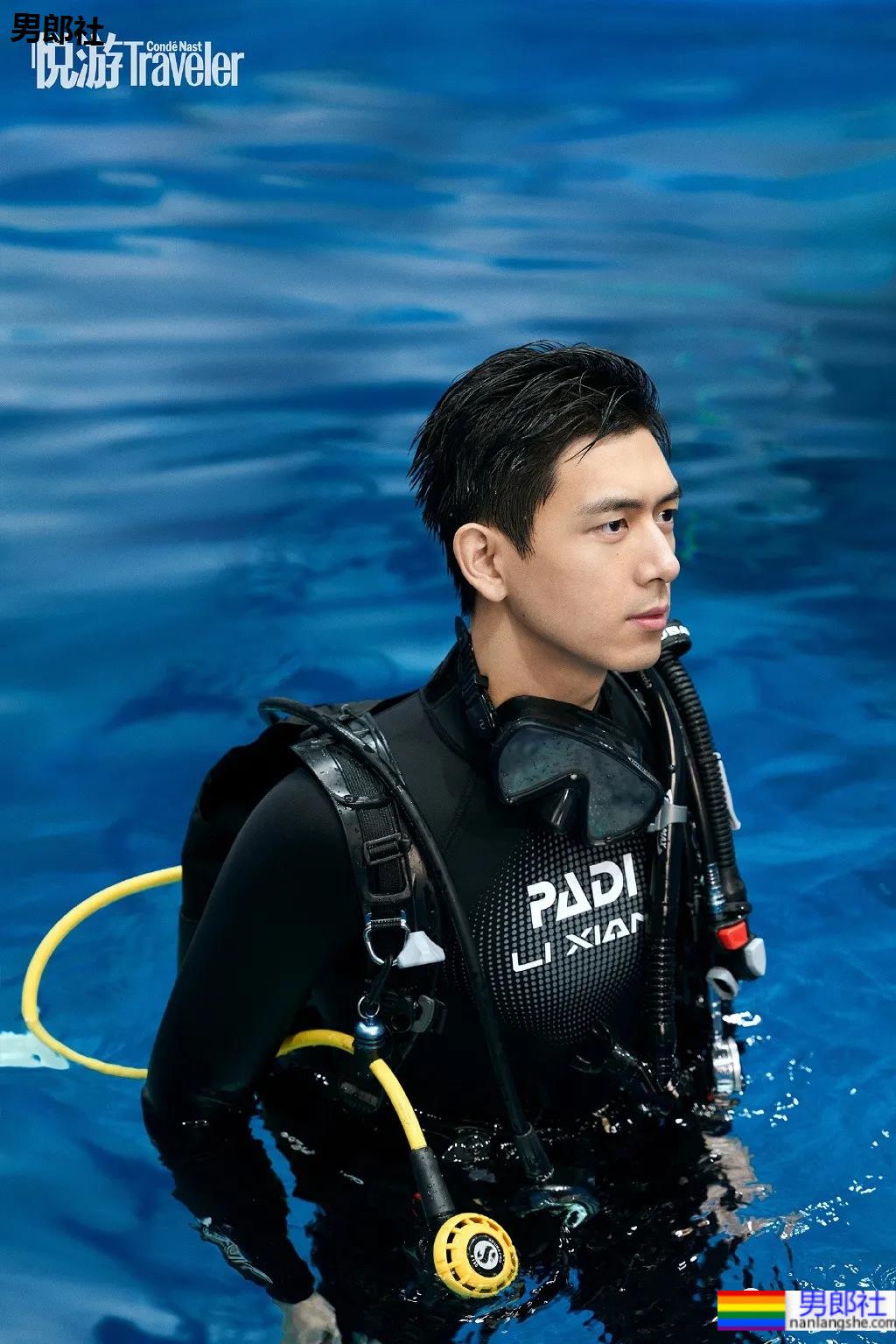 李现穿紧身潜水服秀肌肉视频火了！“现男友”最全腹肌照一览，可收藏！ - 51虹马