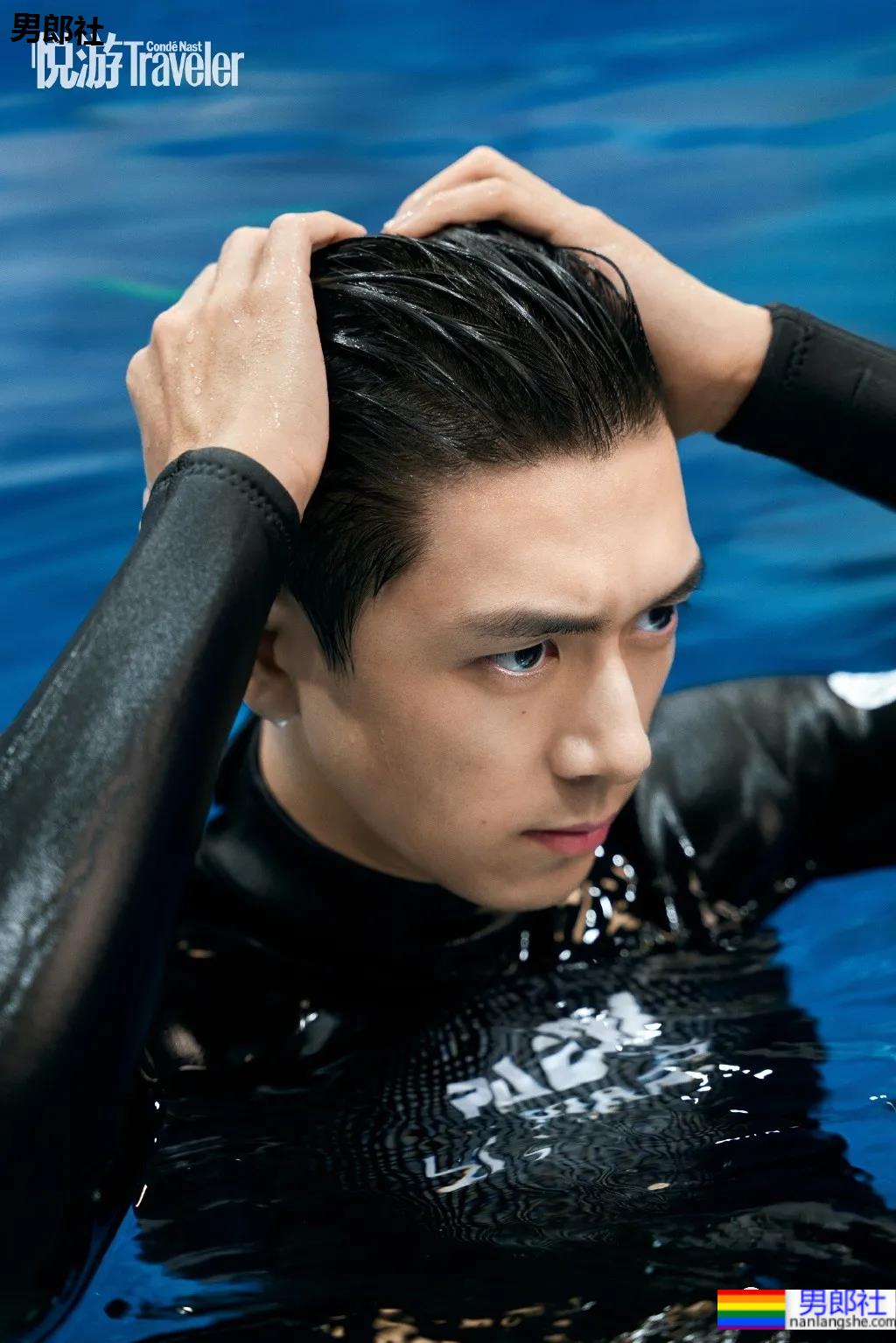 李现穿紧身潜水服秀肌肉视频火了！“现男友”最全腹肌照一览，可收藏！ - 51虹马