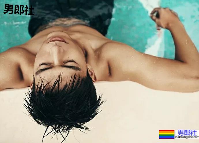 李现穿紧身潜水服秀肌肉视频火了！“现男友”最全腹肌照一览，可收藏！ - 51虹马