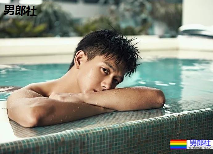 李现穿紧身潜水服秀肌肉视频火了！“现男友”最全腹肌照一览，可收藏！ - 51虹马