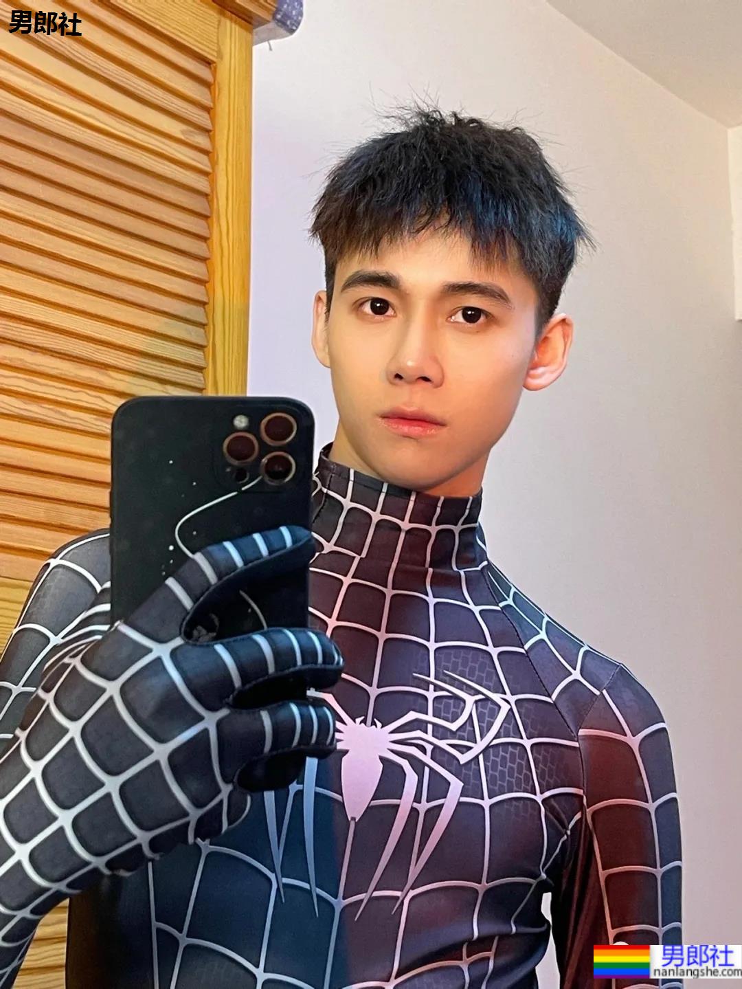 奶狗版蜘蛛侠,高颜值白净小哥哥也太可了!-51虹马