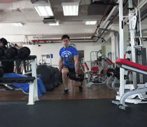 健身小哥因大腿肌肉太好看被公然揩油，这…… - 51虹马