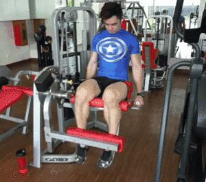 健身小哥因大腿肌肉太好看被公然揩油，这…… - 51虹马