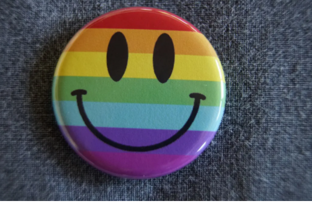 几乎一半的LGBTQ在职场遭遇过歧视，我们该怎么做？-51虹马