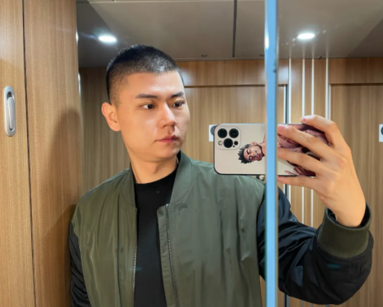 出柜后,家人催你找男友了吗? - 51虹马 出柜后,家人催你找男友了吗? - 51虹马