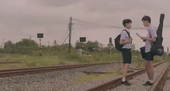 真实故事：我发现父亲的同性恋人，竟然是我的...... - 51虹马