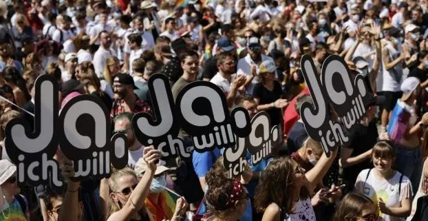 瑞士将公投决定是否允许同性婚姻 系西欧最晚批准的国家之一-51虹马