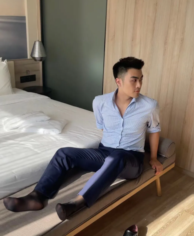 当1又当0，是一种什么体验？-51虹马