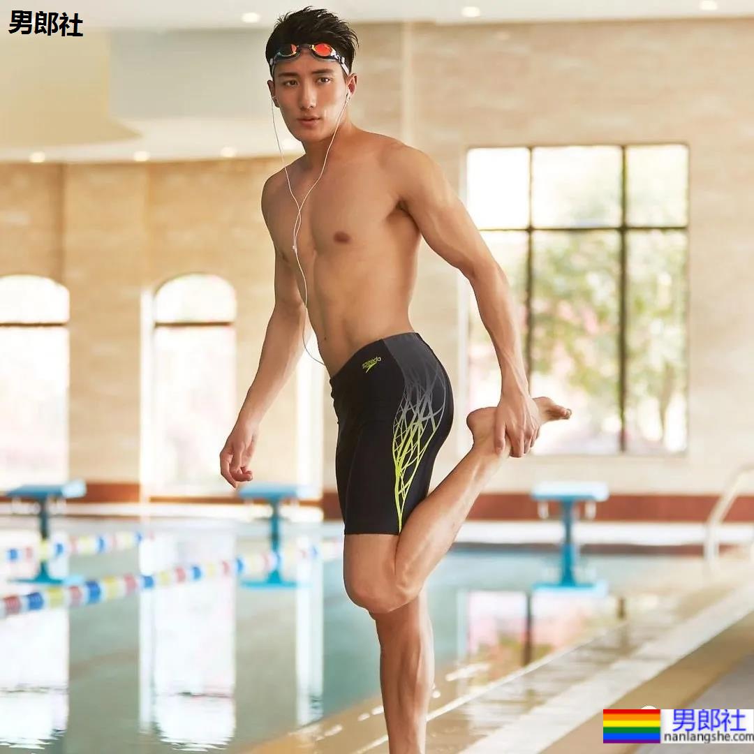 为什么网红肌肉男都爱穿紧身衣？！ - 51虹马