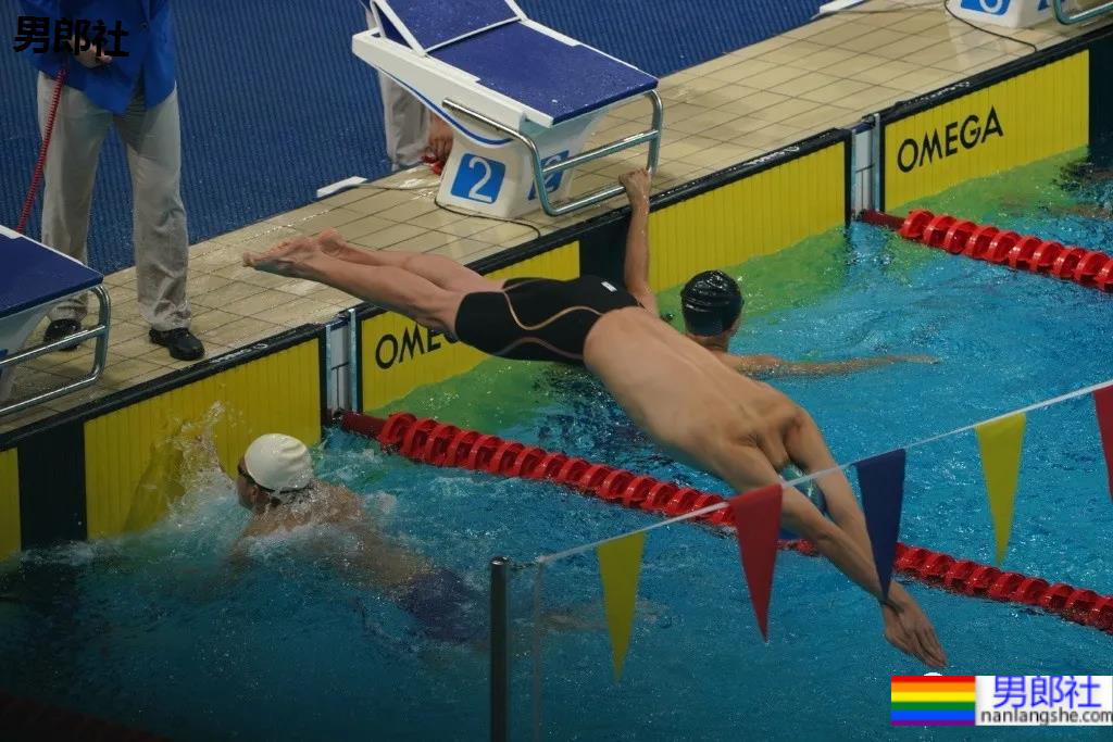 疯传网络的两位00后游泳帅哥,长腿腹肌小狼狗,终于体会到萧亚轩的双倍快乐了!! - 51虹马 疯传网络的两位00后游泳帅哥,长腿腹肌小狼狗,终于体会到萧亚轩的双倍快乐了!! - 51虹马