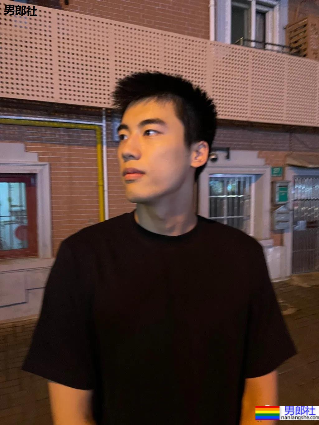 疯传网络的两位00后游泳帅哥,长腿腹肌小狼狗,终于体会到萧亚轩的双倍快乐了!! - 51虹马 疯传网络的两位00后游泳帅哥,长腿腹肌小狼狗,终于体会到萧亚轩的双倍快乐了!! - 51虹马