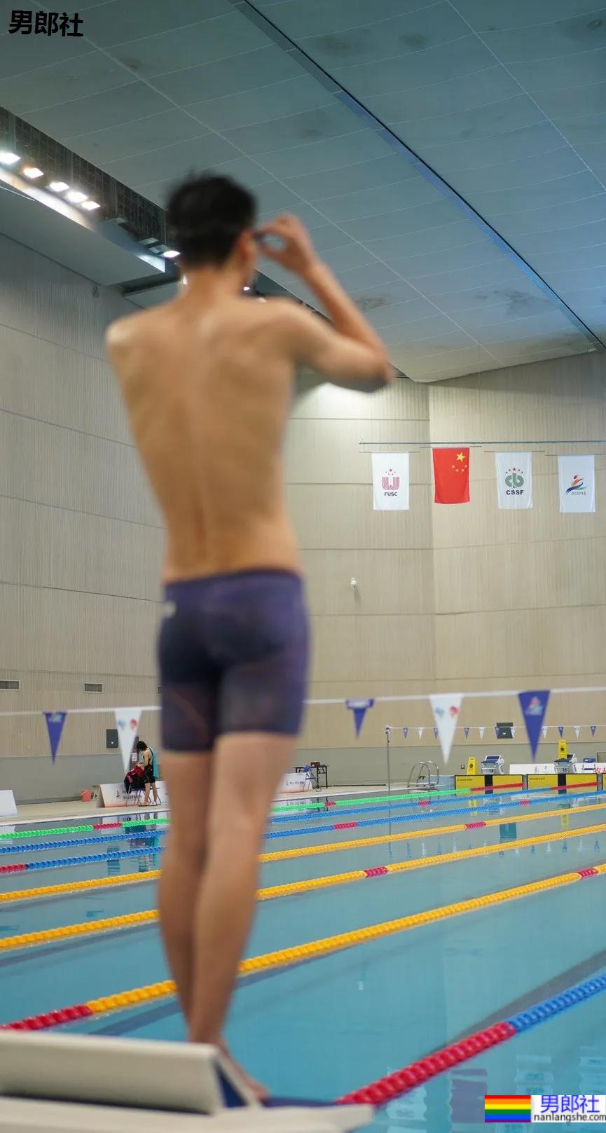 疯传网络的两位00后游泳帅哥,长腿腹肌小狼狗,终于体会到萧亚轩的双倍快乐了!! - 51虹马 疯传网络的两位00后游泳帅哥,长腿腹肌小狼狗,终于体会到萧亚轩的双倍快乐了!! - 51虹马