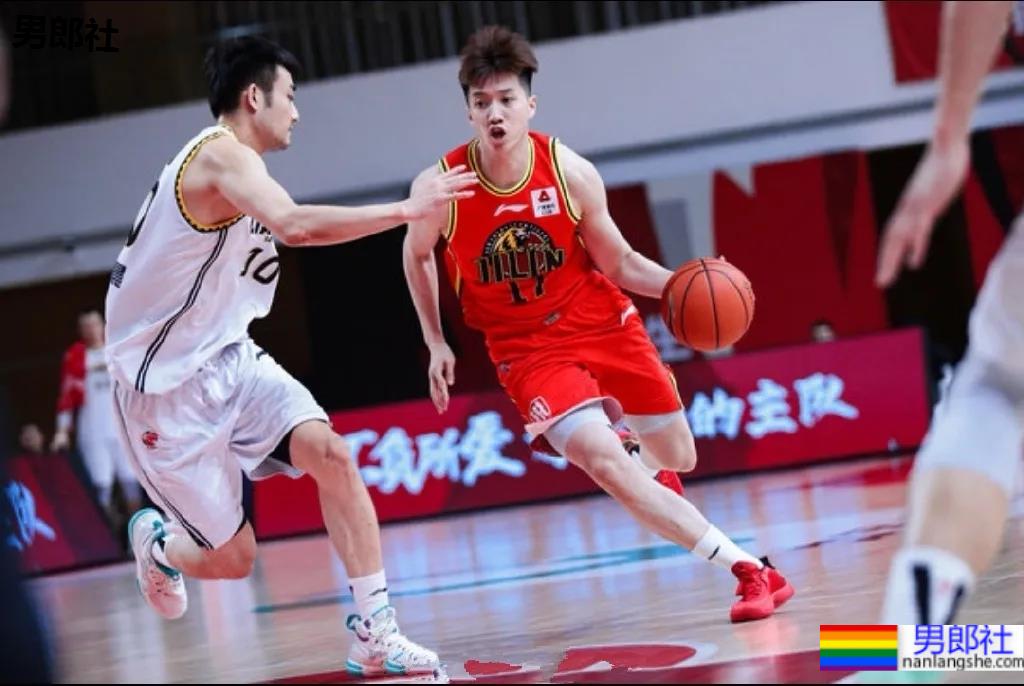 条顺190CM篮球体育生，00年高大白净小狼狗，这也太可了! - 51虹马