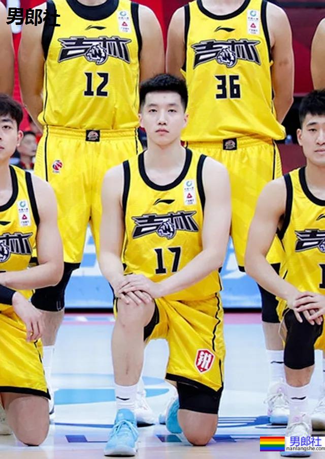 条顺190CM篮球体育生，00年高大白净小狼狗，这也太可了! - 51虹马