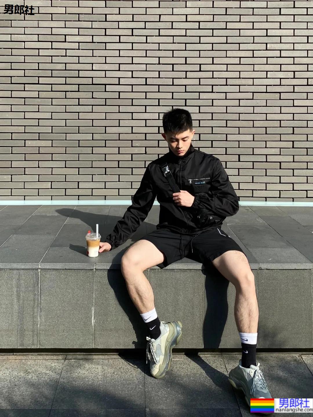 阳光帅气的健气男孩，这个运动系小狼狗有点帅！ - 51虹马