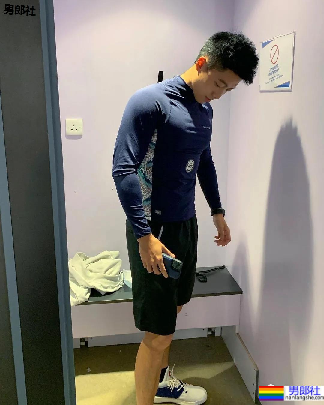 奶凶奶凶的肌肉网红小哥，能奶能狼还超甜的宝藏男孩！ - 51虹马