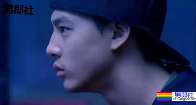 新晋男神尹昉官宣当爸爸上热搜！多少人曾馋过他的身子！ - 51虹马