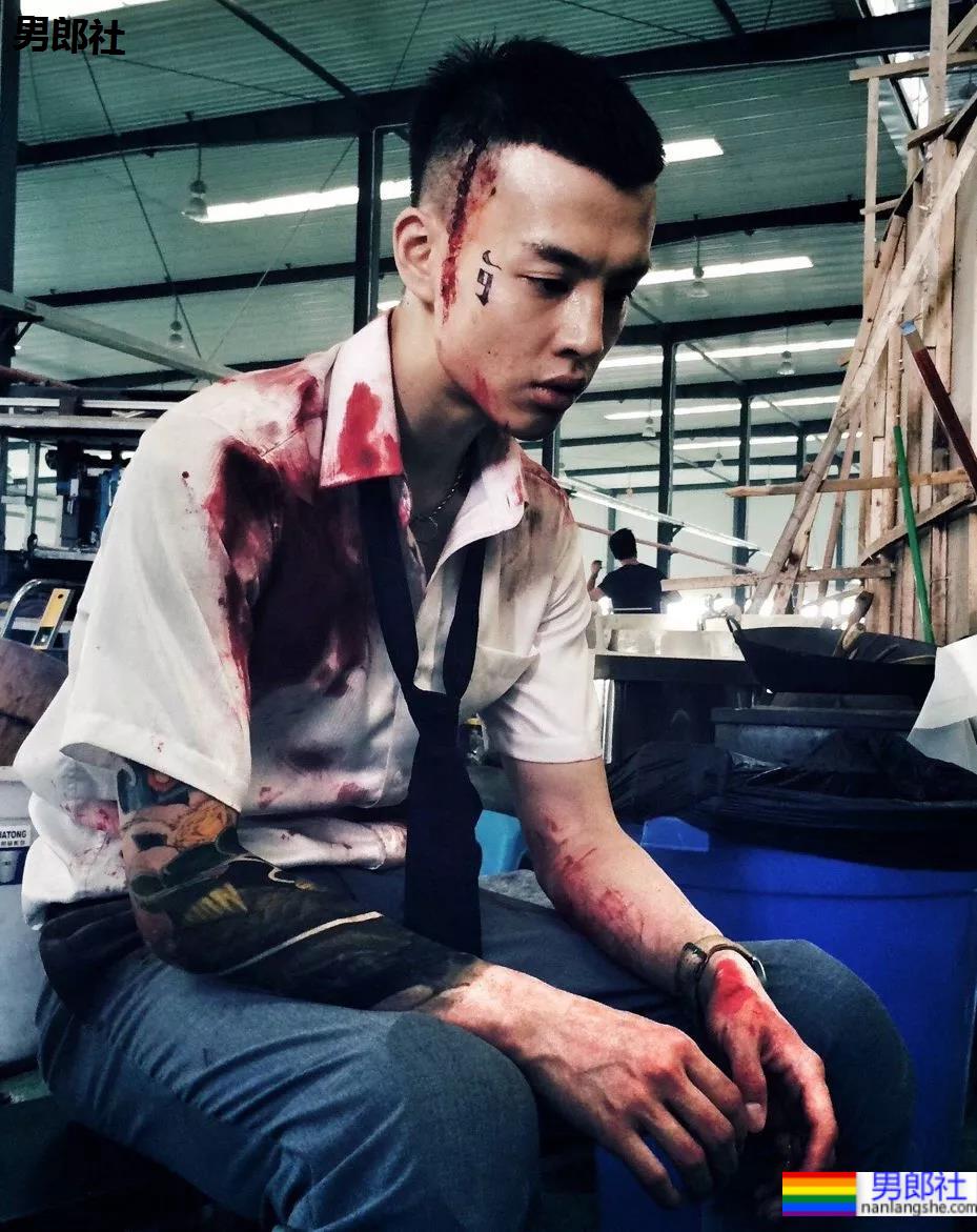 新晋男神尹昉官宣当爸爸上热搜！多少人曾馋过他的身子！ - 51虹马