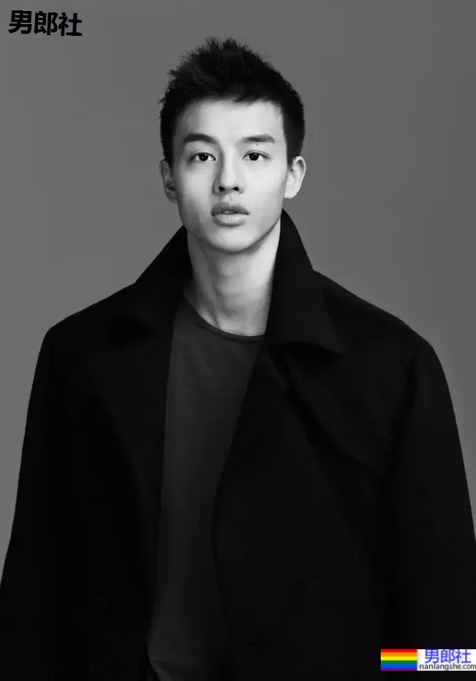 新晋男神尹昉官宣当爸爸上热搜！多少人曾馋过他的身子！ - 51虹马