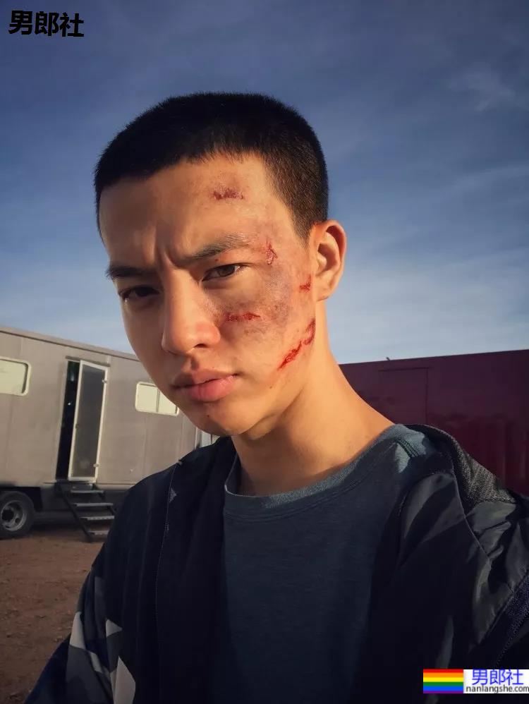 新晋男神尹昉官宣当爸爸上热搜！多少人曾馋过他的身子！ - 51虹马