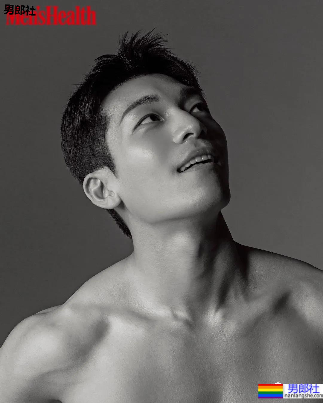 富老头都忍不住带他去密室开小灶！《鱿鱼游戏》这警察不要太撩！ - 51虹马