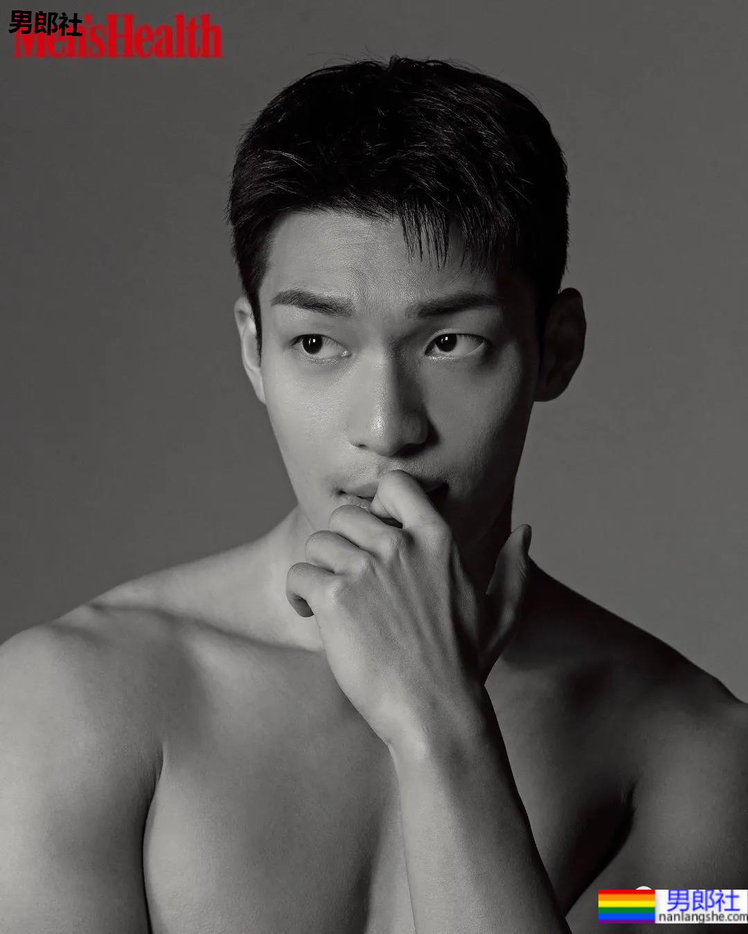 富老头都忍不住带他去密室开小灶！《鱿鱼游戏》这警察不要太撩！ - 51虹马