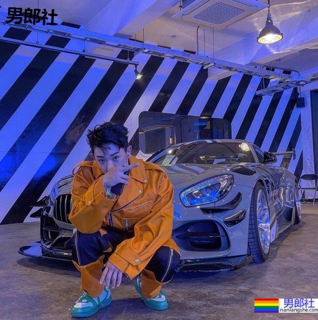 博物馆珍藏级腹肌！帅气韩星元虎节目读粉丝咸湿推特：你想要的，我都给你！ - 51虹马