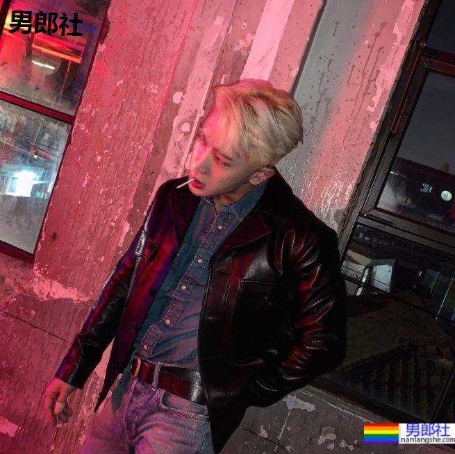 博物馆珍藏级腹肌！帅气韩星元虎节目读粉丝咸湿推特：你想要的，我都给你！ - 51虹马