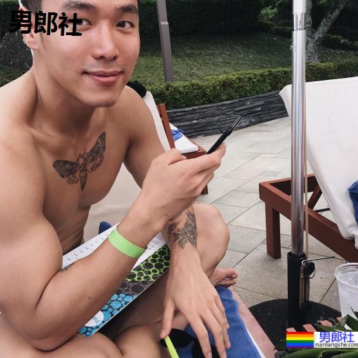 周一嘎肌肉|肌肉配潮牌直接辣出水!结实背肌性感屁屁还不舔爆:Jay Park-51虹马