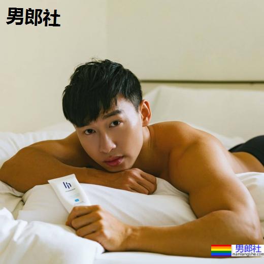 跟着肌肉巨巨一起居家健身!型男 YouTuber 重燃你减肥热情:Patrick Chen - 51虹马 跟着肌肉巨巨一起居家健身!型男 YouTuber 重燃你减肥热情:Patrick Chen - 51虹马