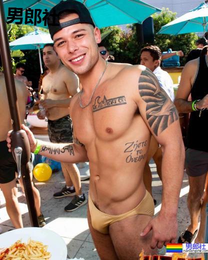 大胆奔放慾望无际！美国鲜肉帅哥激突长袜让人又热又痒：Nick Masc - 51虹马