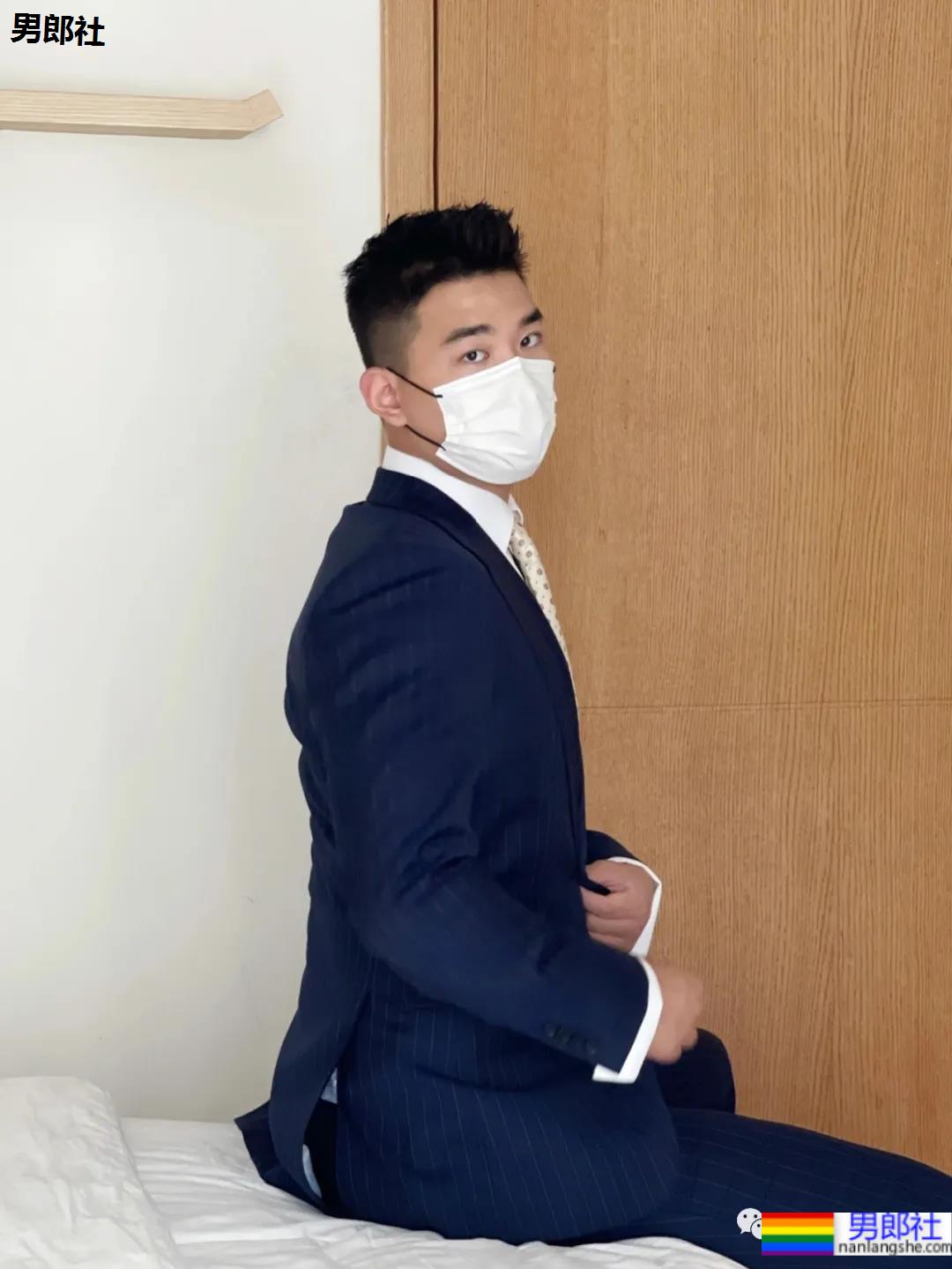 187CM的郑州小哥成网红，这腿也太长了吧 - 51虹马