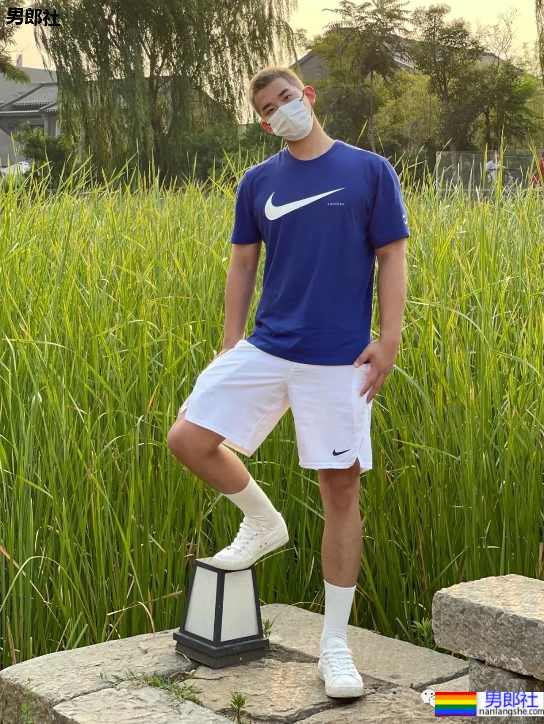 187CM的郑州小哥成网红，这腿也太长了吧 - 51虹马